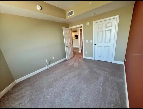 800 N Tamiami Trail Sarasota FL 34236