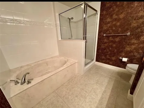 800 N Tamiami Trail Sarasota FL 34236