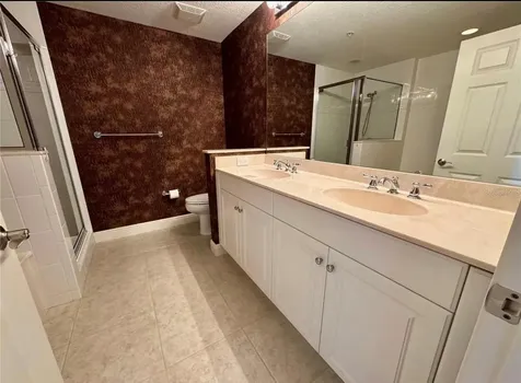 800 N Tamiami Trail Sarasota FL 34236