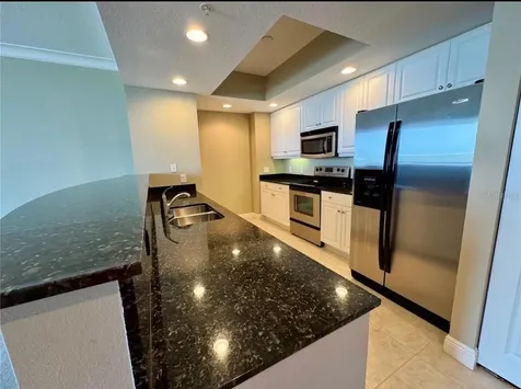 800 N Tamiami Trail Sarasota FL 34236