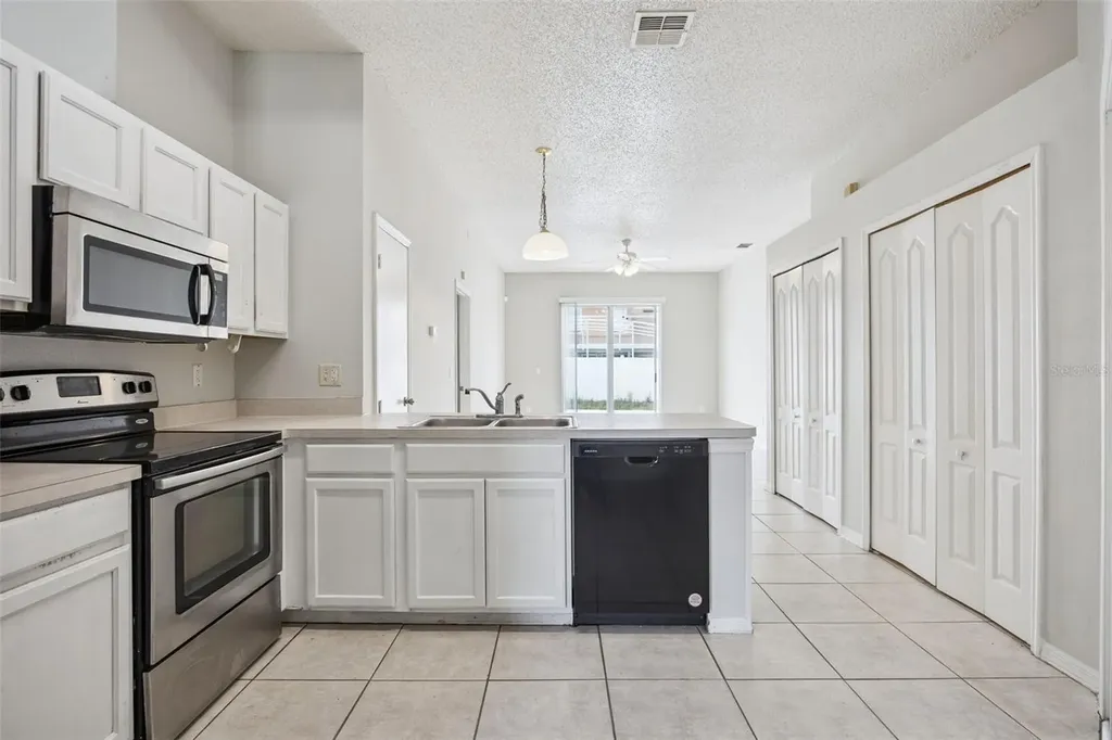 8617 Cavendish Drive Kissimmee FL 34747