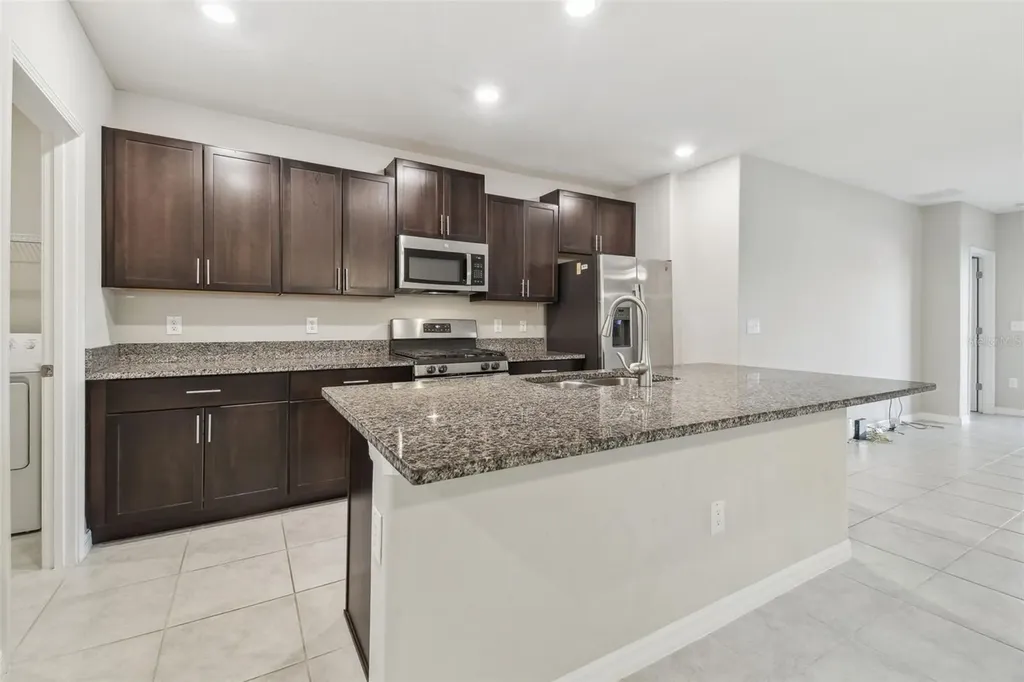 5452 Rainwood Meadows Drive Apollo Beach FL 33572