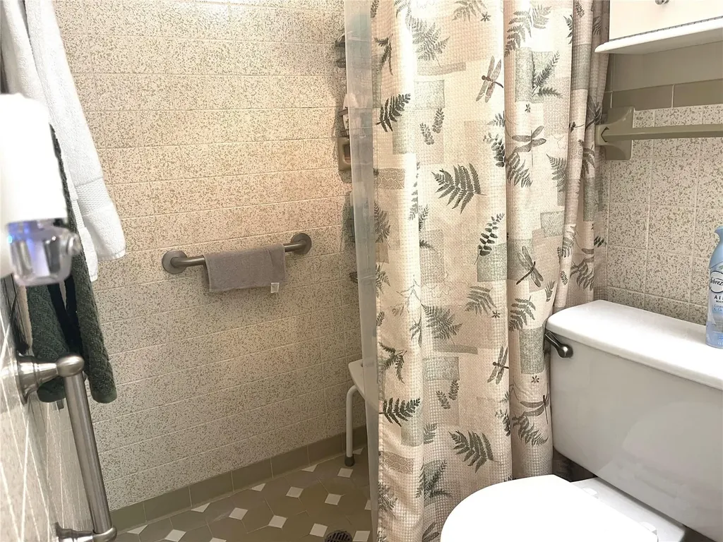 4691 Cr 118 Wildwood FL 34785