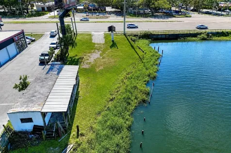 1214 W Brandon Boulevard Brandon FL 33511