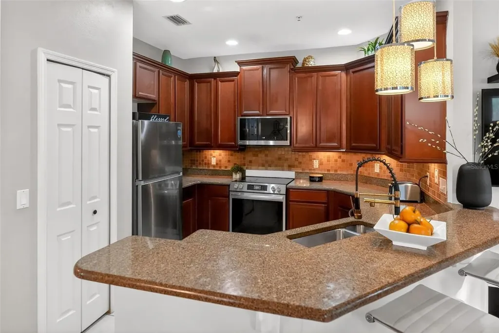 2125 Velvet Leaf Drive Ocoee FL 34761