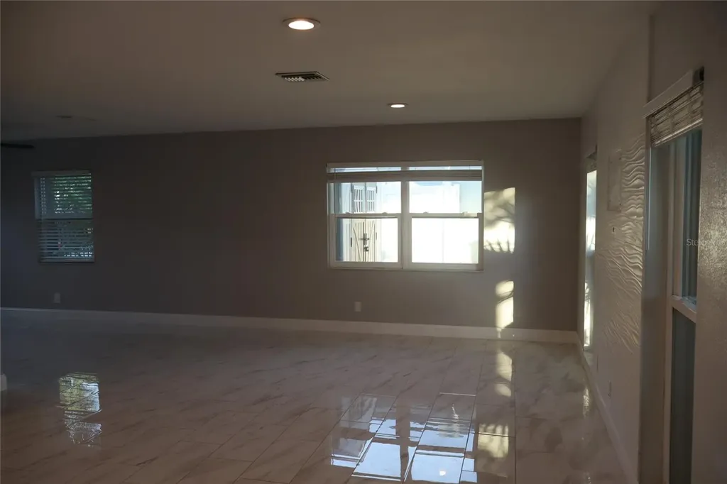 1019 Spindle Palm Way Apollo Beach FL 33572