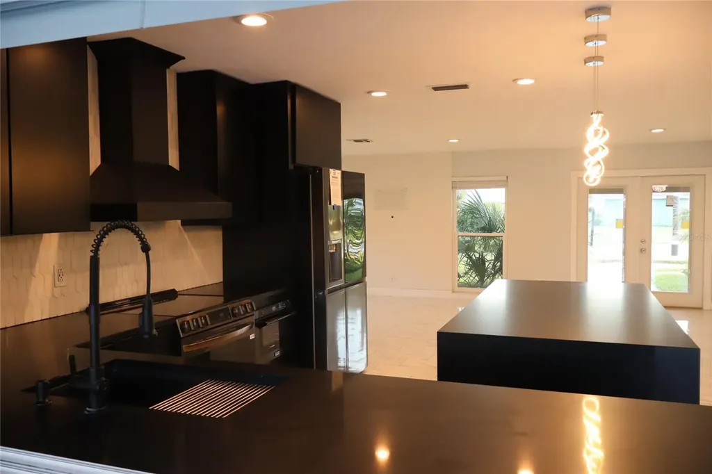 1019 Spindle Palm Way Apollo Beach FL 33572