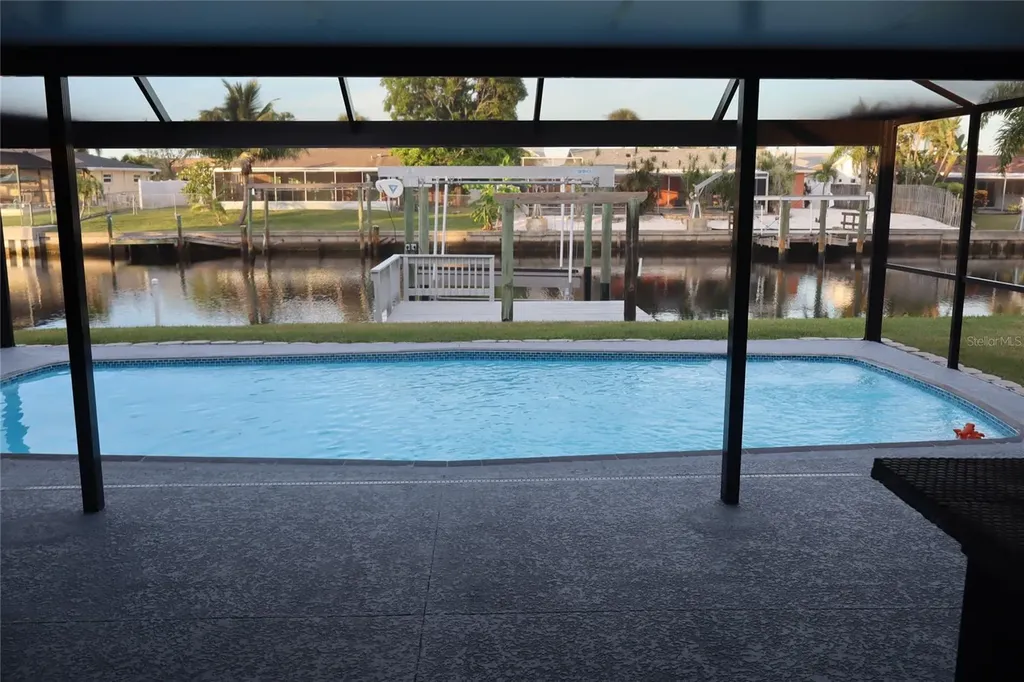 1019 Spindle Palm Way Apollo Beach FL 33572