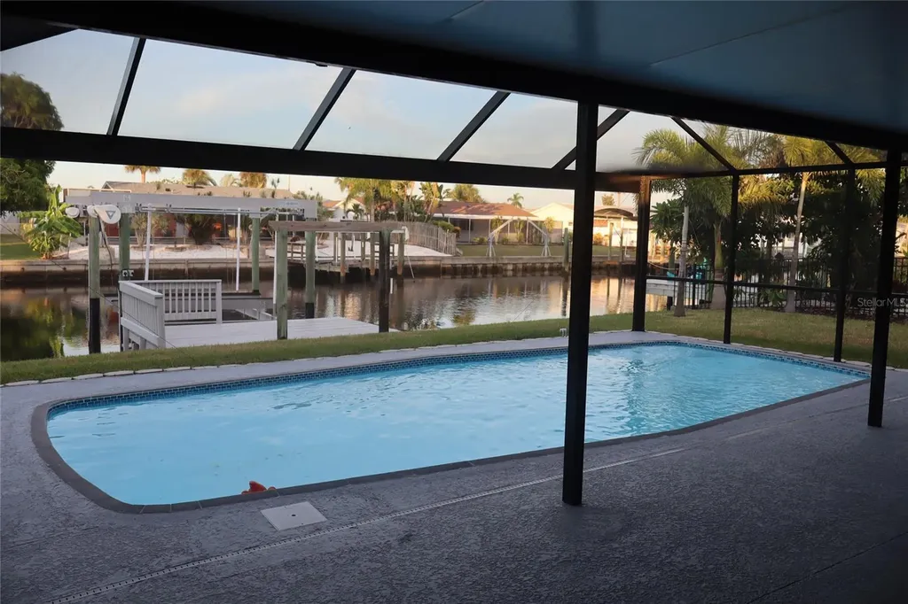1019 Spindle Palm Way Apollo Beach FL 33572