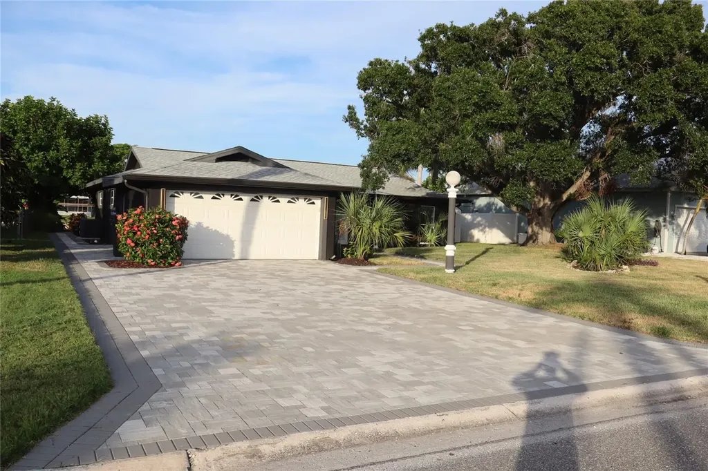 1019 Spindle Palm Way Apollo Beach FL 33572