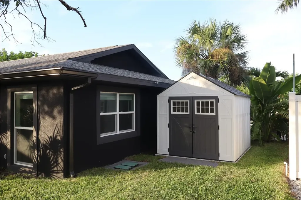 1019 Spindle Palm Way Apollo Beach FL 33572