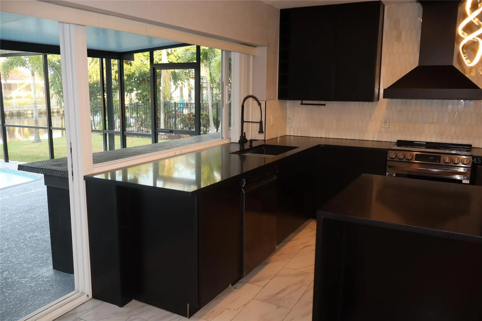 1019 Spindle Palm Way Apollo Beach FL 33572