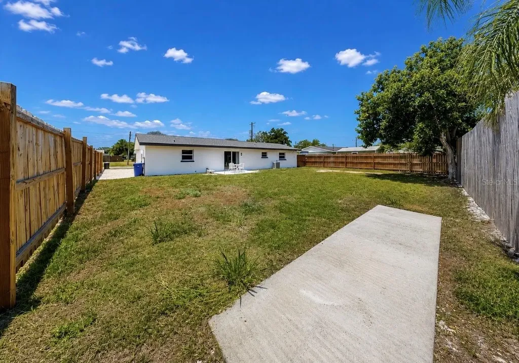 485 Florida Circle N Apollo Beach FL 33572