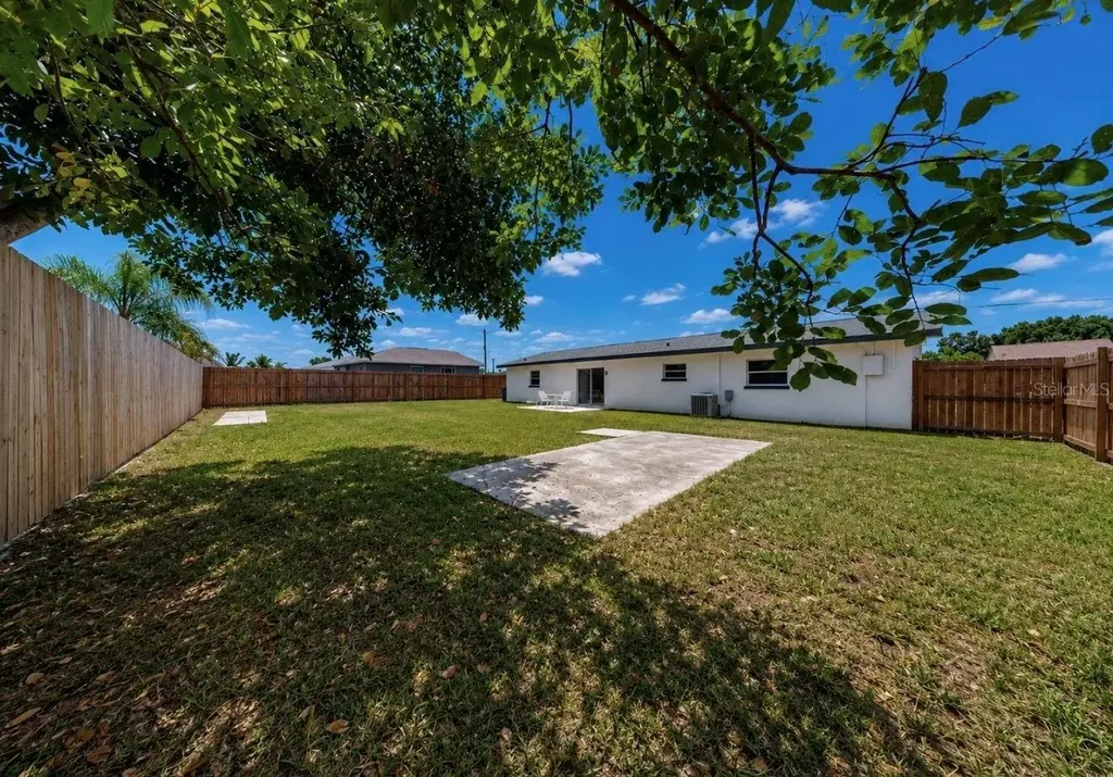 485 Florida Circle N Apollo Beach FL 33572