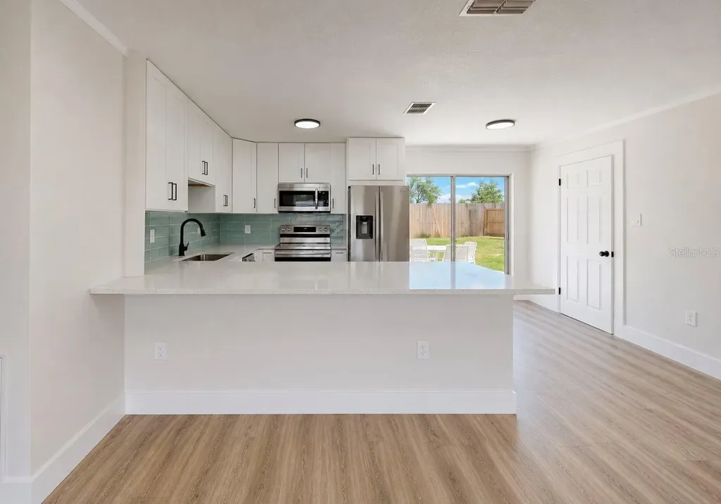 485 Florida Circle N Apollo Beach FL 33572