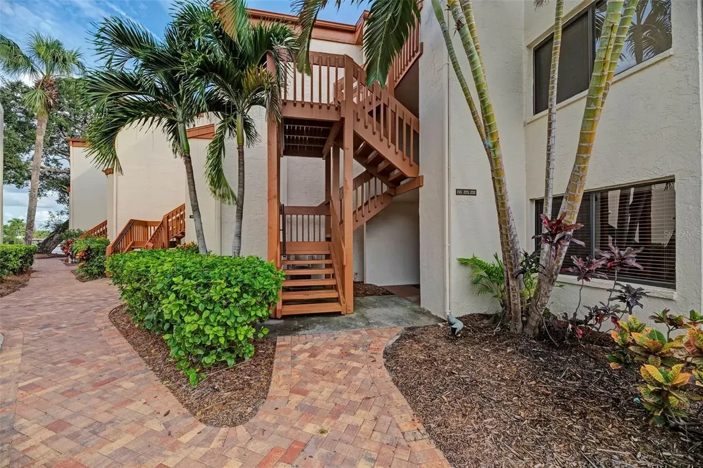 1800 Cove II Place Sarasota FL 34242