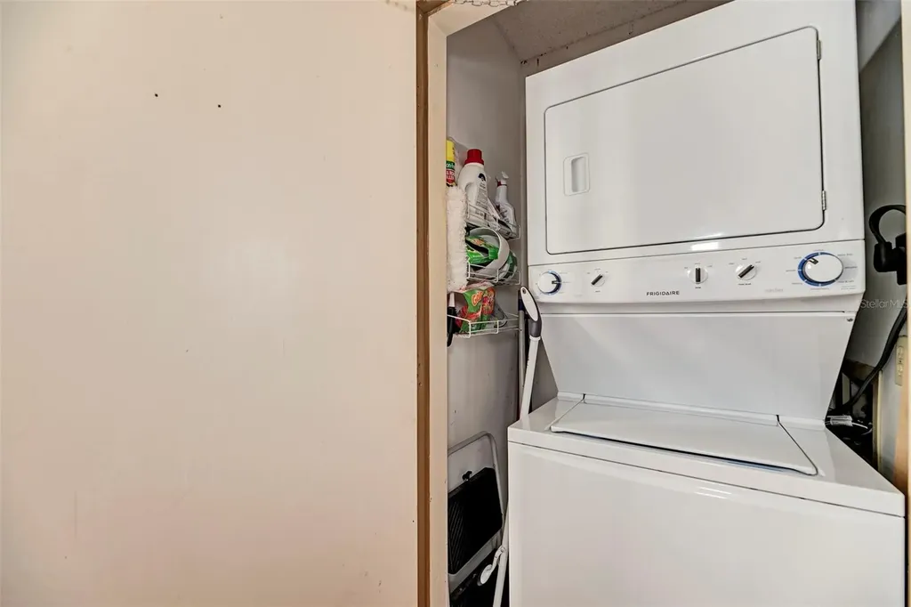 1800 Cove II Place Sarasota FL 34242