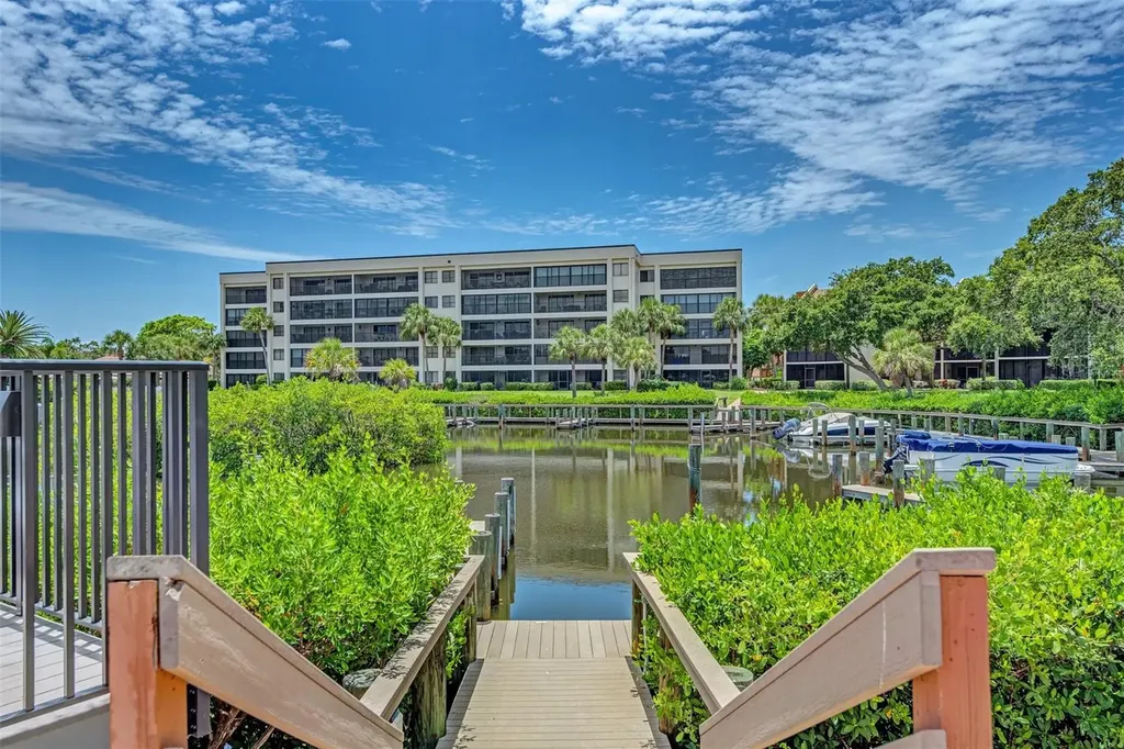 1800 Cove II Place Sarasota FL 34242