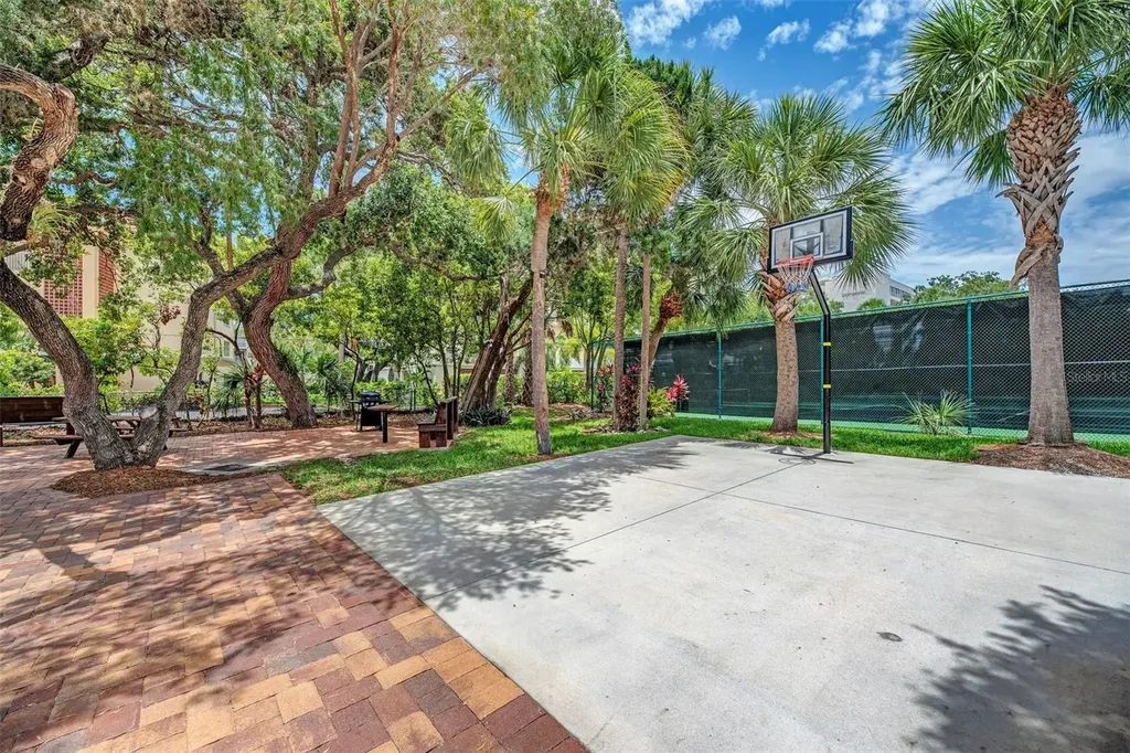 1800 Cove II Place Sarasota FL 34242