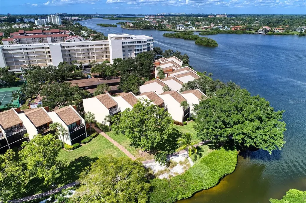 1800 Cove II Place Sarasota FL 34242