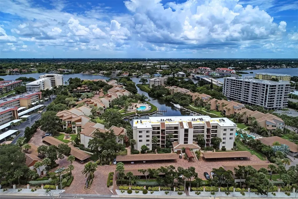 1800 Cove II Place Sarasota FL 34242