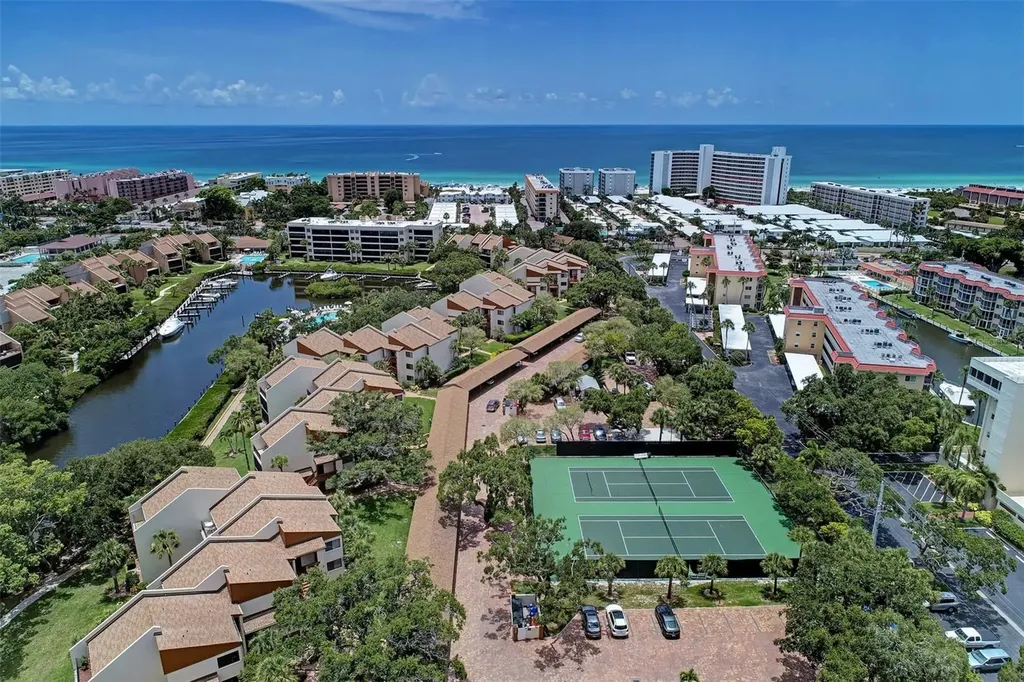 1800 Cove II Place Sarasota FL 34242