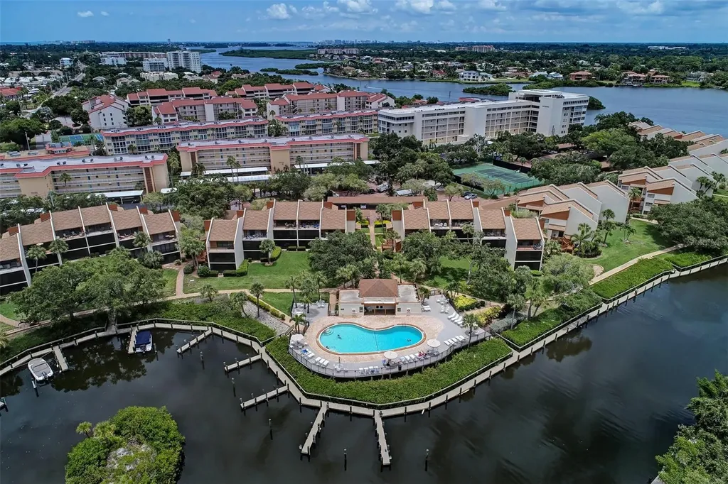 1800 Cove II Place Sarasota FL 34242