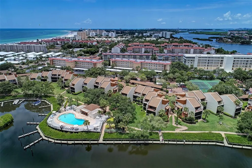 1800 Cove II Place Sarasota FL 34242