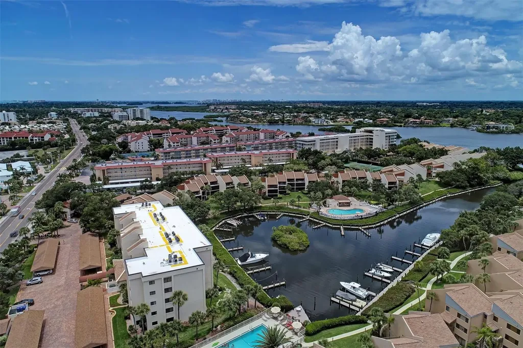 1800 Cove II Place Sarasota FL 34242