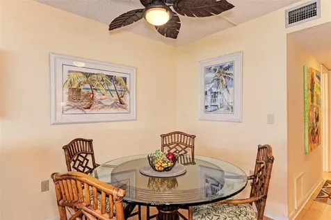 1800 Cove II Place Sarasota FL 34242