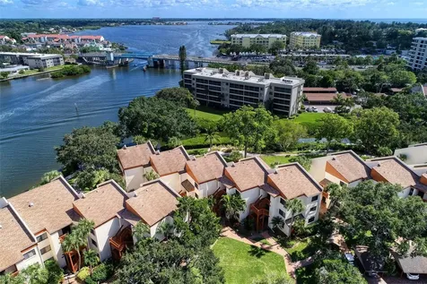 1800 Cove II Place Sarasota FL 34242
