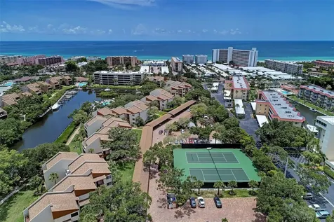 1800 Cove II Place Sarasota FL 34242