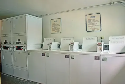 2 N Fernwood Avenue Clearwater FL 33765
