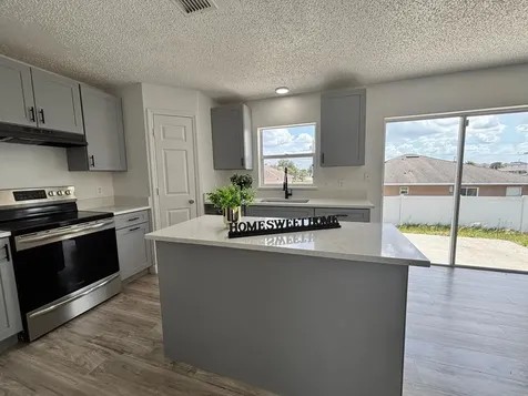 404 Manitoba Drive Kissimmee FL 34759