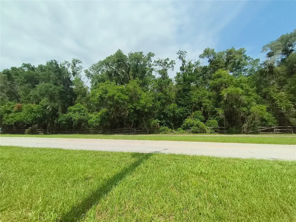 Seabiscuit Trail Deland FL 32720