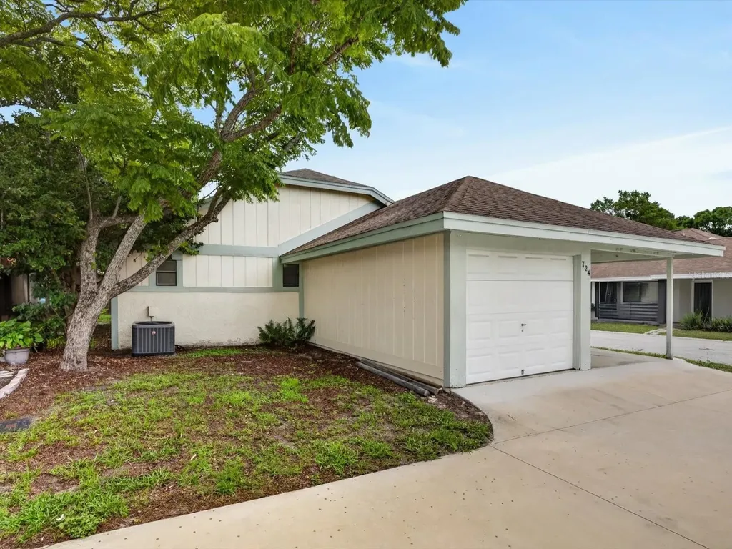 724 Lakeside Drive Winter Springs FL 32708