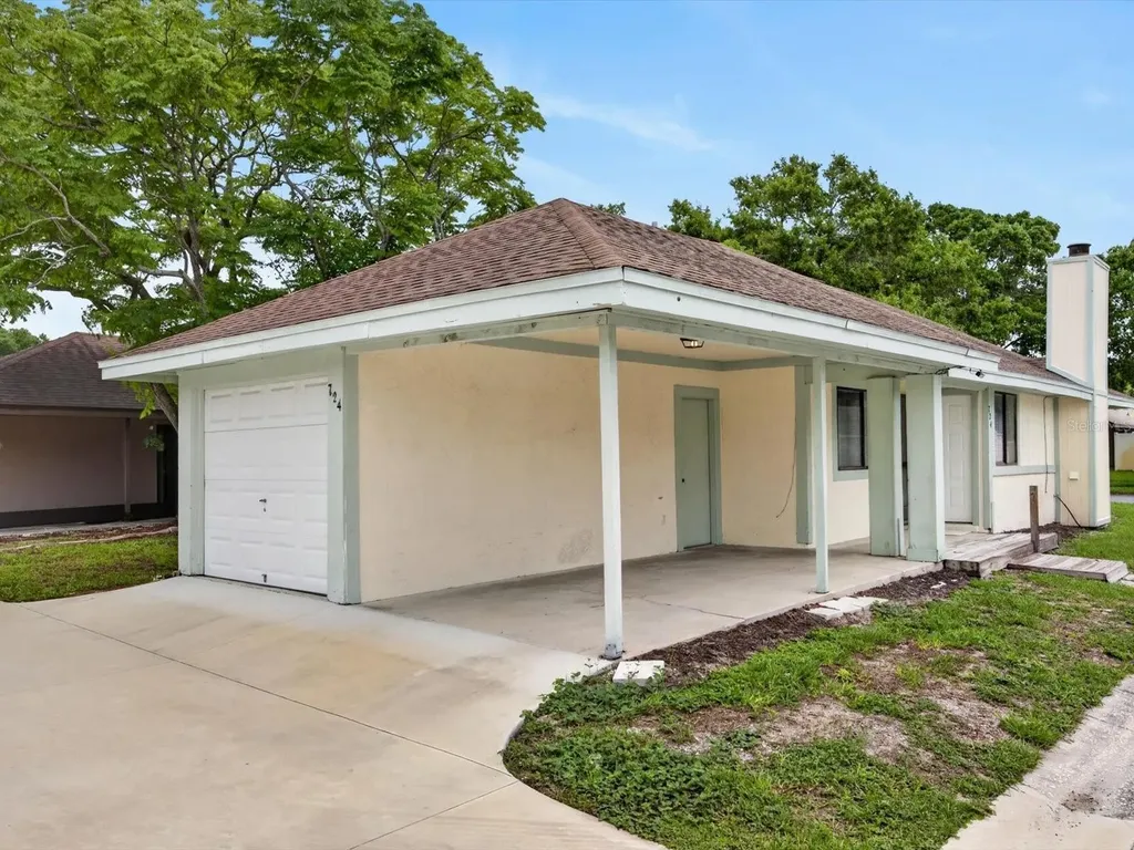 724 Lakeside Drive Winter Springs FL 32708