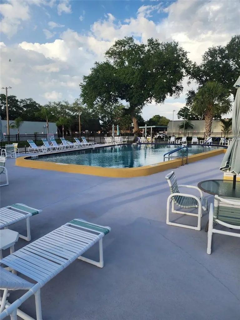 13830 Mission Oaks Boulevard Seminole FL 33776
