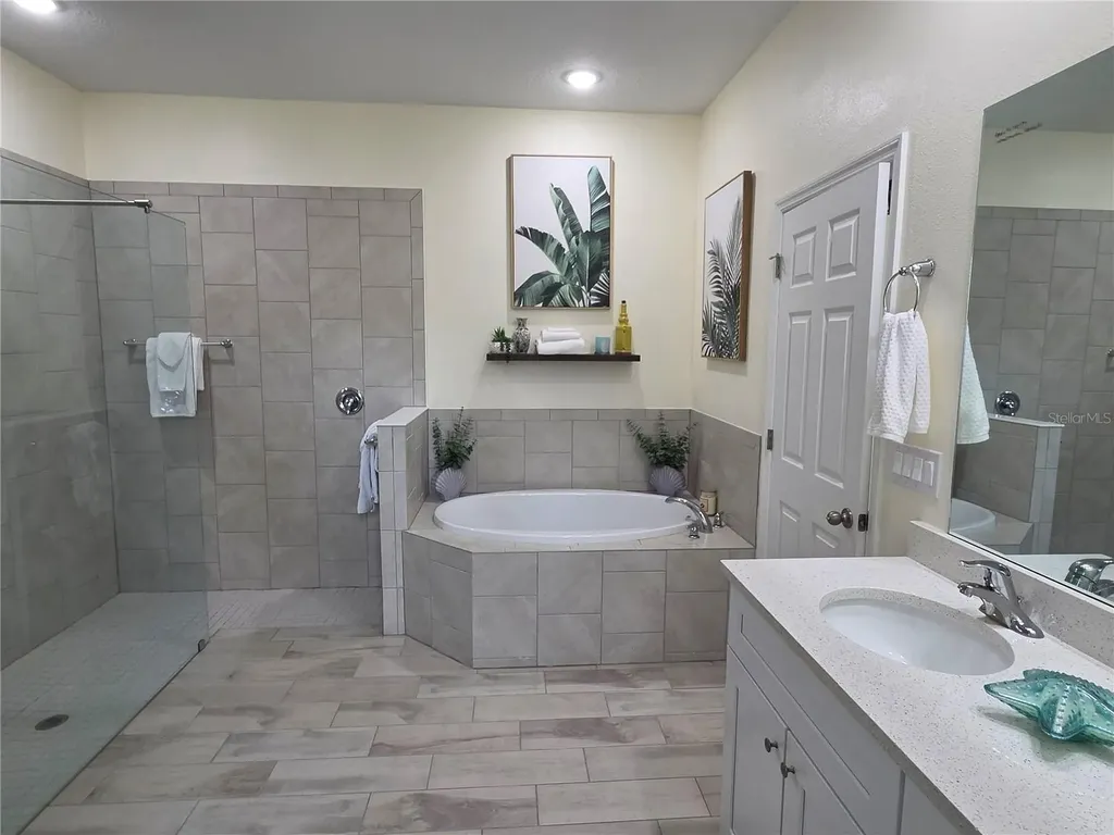 30658 East Bluebell Avenue Eustis FL 32736