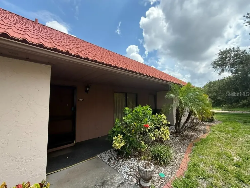 6564 Draw Lane Sarasota FL 34238