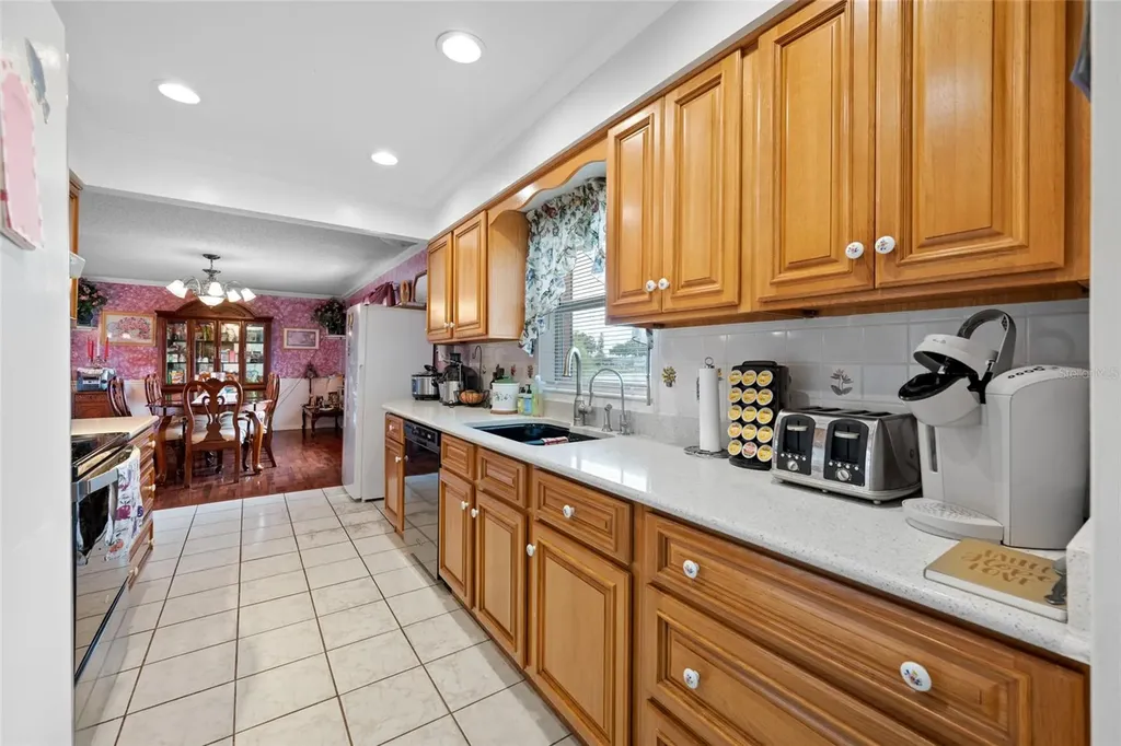 506 Gay Road Seffner FL 33584