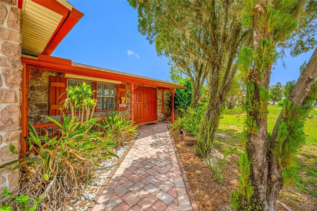 506 Gay Road Seffner FL 33584