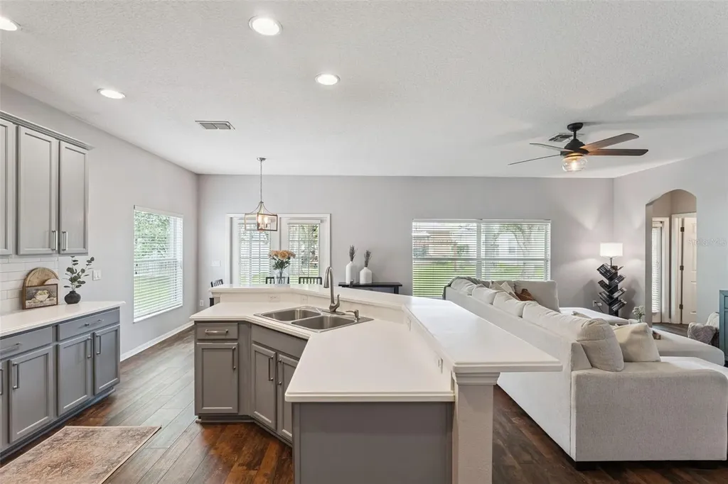 1221 Willow Branch Drive Orlando FL 32828
