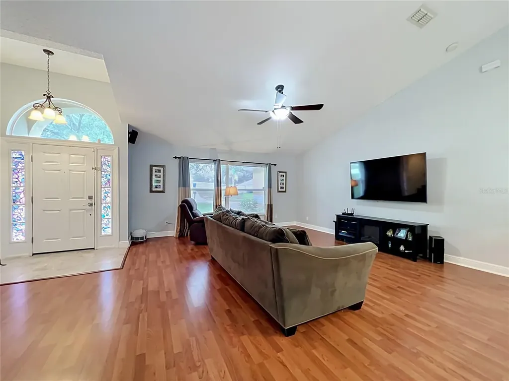 1123 Lakeview Oaks Drive Minneola FL 34715