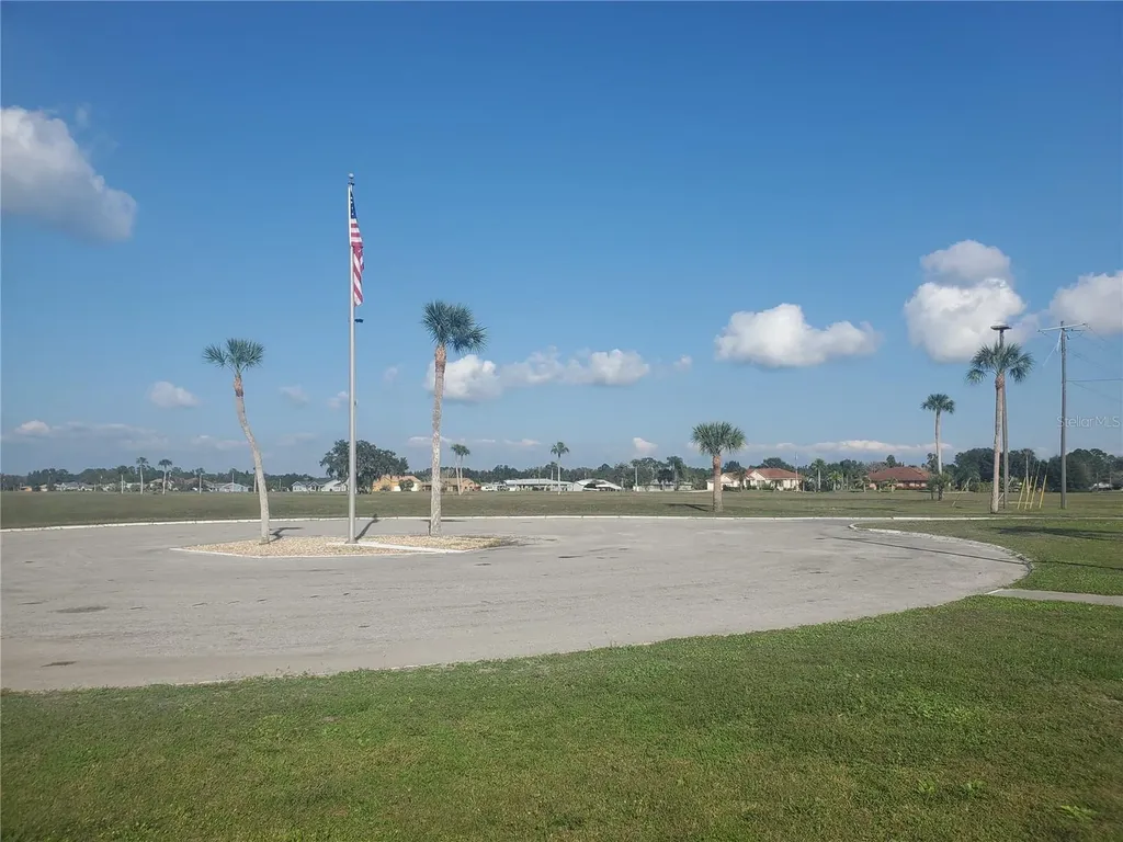 715 Indian Lake Drive Indian Lake Estates FL 33855