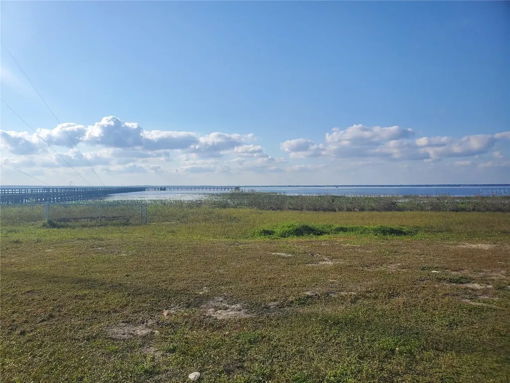 715 Indian Lake Drive Indian Lake Estates FL 33855