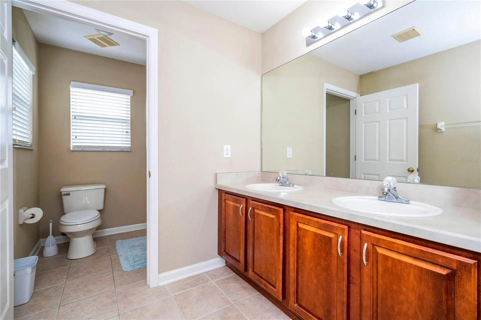 1986 Marsh Hawk Drive Orlando FL 32837