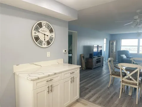 4725 Cove Circle St Petersburg FL 33708