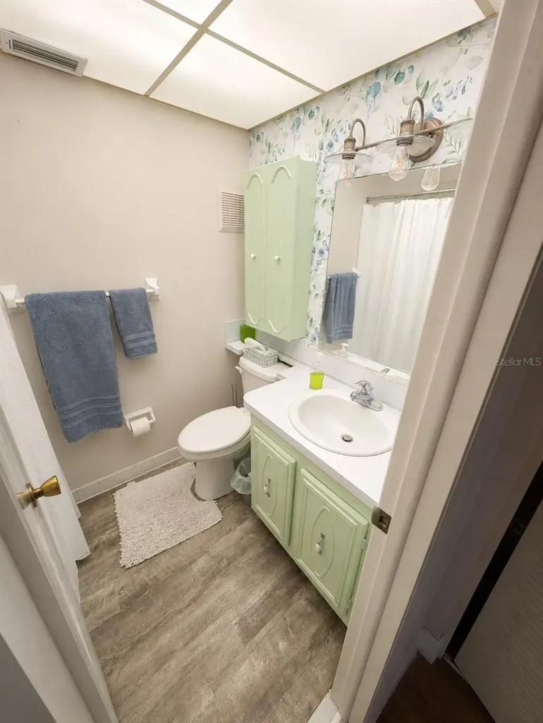 9950 62nd Terrace N St Petersburg FL 33708