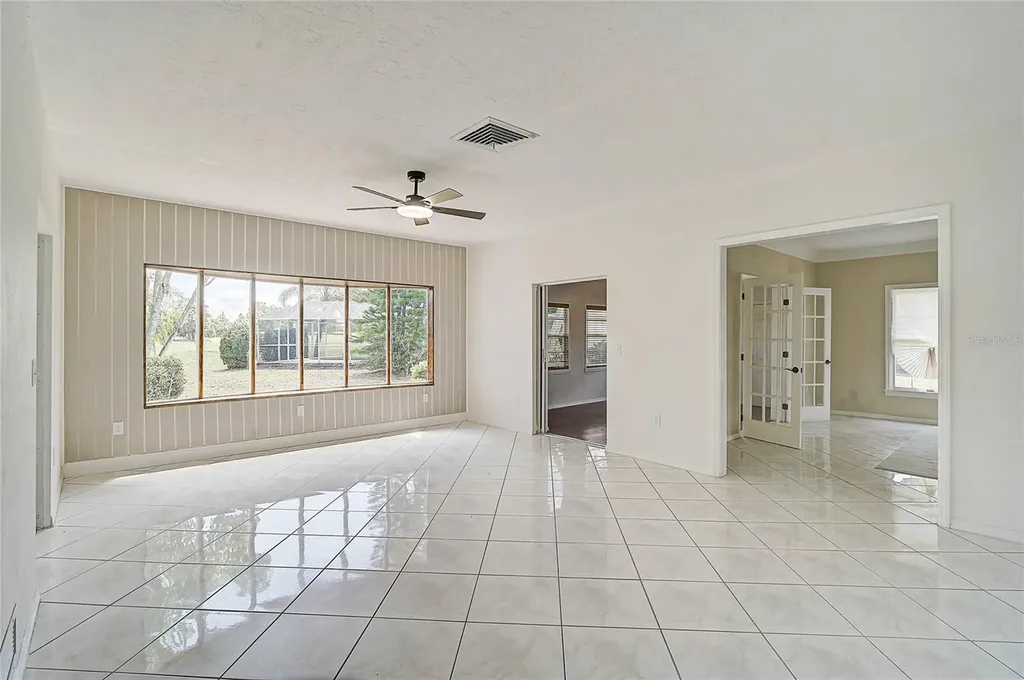 3215 Pine Valley Drive Sarasota FL 34239